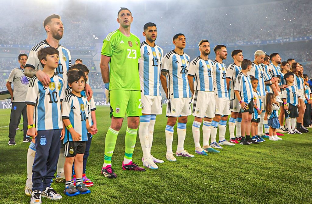 La AFA ya está en negociaciones para cerrar los dos rivales de la Selección Argentina para la fecha FIFA de junio.