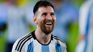 Lionel Messi marcó su gol número 100 en la Selección Argentina.