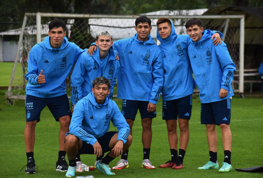 La Selección Argentina ensaya pensando en la clasificación a la Copa Mundial Sub 17.